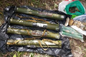 На столичном предприятии обнаружили тайник с гранатометами и взрывчаткой