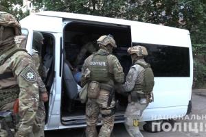 Буйный сосед: В Киеве спецназ задержал дебошира с оружейным арсеналом