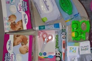 "Вещи красивые и качественные": украинка получила бэби-бокс и показала, что в него входит