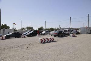 Мины разрывались около КПВВ "Гнутово": мирных граждан эвакуировали в укрытие