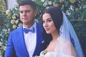 Солистка "ВИА Гры" покинула группу после свадьбы: названа причина