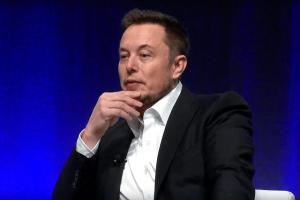 Илон Маск потерял должность в Tesla из-за твита