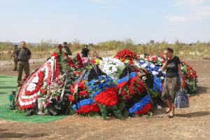 9 дней со дня смерти: В Донецке посетили могилу Захарченко