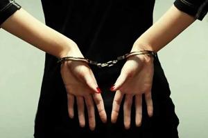 Напоила и сняла с банковской карточки 57 тысяч гривен: в столице задержали молодую воровку 