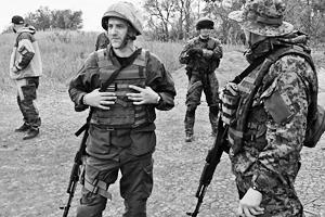 "Вооружение вывезти не дали, а командира послали": Как проходило разоружение "прилепинского батальона"
