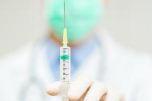 Опасная замена: в России уборщица лечила пациентов вместо врача