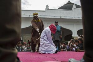 В Малайзии исламский суд покарал мать-одиночку за секс-услуги