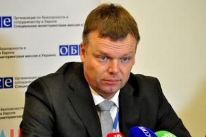 Перед отставкой Хуг посетит оккупированный Донецк
