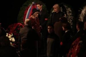 На церемонию прощания с Караченцовым приехала Пугачева