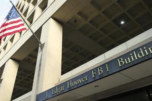 ФБР подтвердило существование еще двух подозрительных посылок