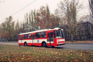 Драка в николаевском троллейбусе: в сеть попало видео потасовки