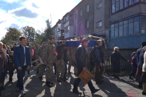 Погиб от пули снайпера боевиков: В Житомирской области простились с военнослужащим ВСУ