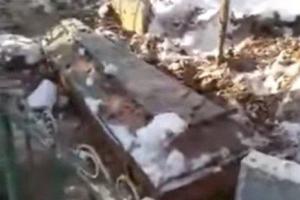 В США владелец похоронного бюро прятал останки 11 младенцев 