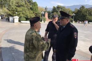 "Жизни нет": Командир крымских "ополченцев" объявил голодовку