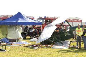 В Германии самолет врезался в толпу