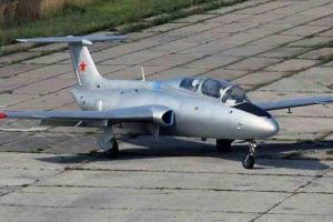 Российский учебный самолет упал в Азовское море: продолжаются поиски экипажа - СМИ