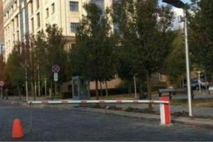 В оккупированном Донецке перекрыли центр города: разрешено ездить только избранным - журналист