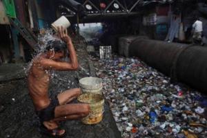 В Индии молодожен покончил с собой из-за отсутствия туалета 