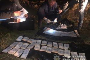 Сбежал и объявлен в розыск: на Прикарпатье депутат попался на взятке