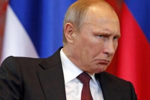 "Спасибо за нищую страну": Россияне "поздравляют" Путина с днем рождения