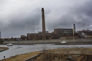 В России горит крупный завод: Огонь охватил уже почти 5000 квадратных метров