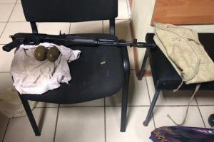 Житель Донбасса, который пытался вывезти в Россию оружие, попал в руки СБУ