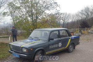 В киевском парке возле памятника Быкову обнаружили могилу с прахом ребенка