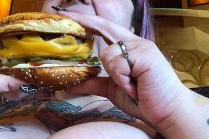 Умирающая модель plus-size хочет попасть в Книгу рекордов Гиннеса
