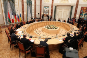 Украина требует немедленного внеочередного созыва ТКГ