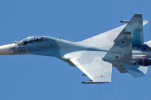 Россия перебросила в Крым два истребителя: видео