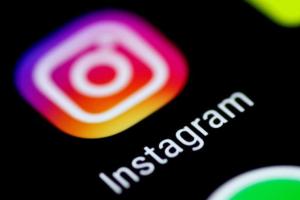 В соцсети Instagram можно отправлять голосовые сообщения