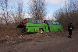 В Ивано-Франковской области автобус с пассажирами опрокинулся в кювет