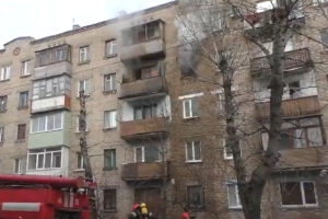 Пожар в Северодонецке: из задымленной пятиэтажки эвакуировали людей