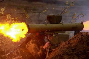 На Луганщине боевики подбили из ПТРК автомобиль ВСУ: один воин погиб, четверо ранены