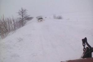 Село на Луганщине оказалось в снежном плену: около 200 человек "отрезаны от мира"