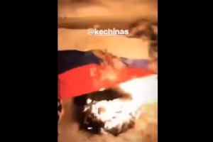 В Мордовии девушки сожгли российский флаг: обнародовано видео