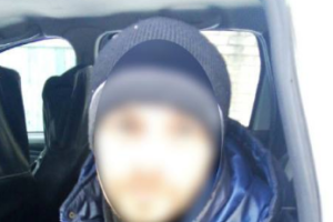 В Краматорске мужчина незаконно проник в дом и угрожал хозяйке ножом