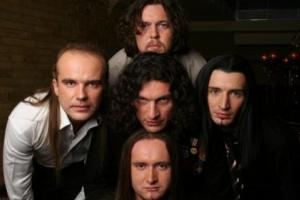 Участники группы "Скрябин" презентовали новую песню, использовав архивные записи Кузьмы