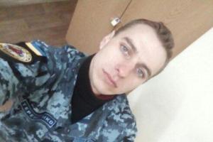 Военнопленный моряк шокирует персонал российского СИЗО трезубцем на затылке