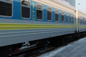 "Укрзалізниця" назначила 17 дополнительных поездов к 8 марта