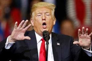 Трамп объявил о введении чрезвычайного положения в США