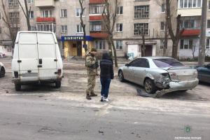 В Северодонецке виновник ДТП сбежал, потеряв зеркало: полиция ищет свидетелей