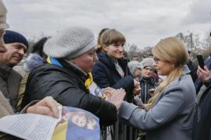 Вдова героя Украины обвинила Тимошенко в спекуляции его добрым именем