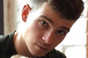 Солист группы "Ласковый май" потерял сознание в самолете