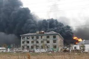 Взрыв на химзаводе в Китае унес жизни 64 человек