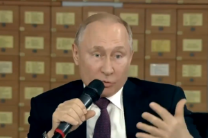 Путин в Крыму заговорил по-украински