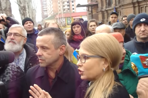 В Славянске произошел скандал между Тимошенко и участником АТО
