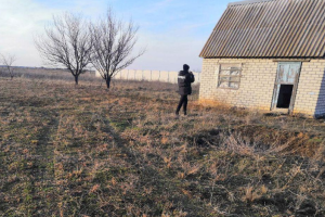 Боялась гнева мужа: В Николаевской области женщина оставила новорожденного ребенка умирать на пустыре