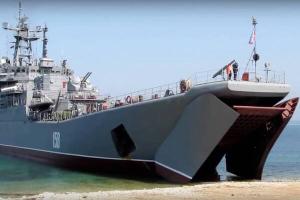 У берегов Крыма у оккупантов во время учений сломался военный корабль