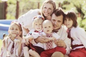 С 1 апреля Кабинет министров увеличил помощь многодетным семьям